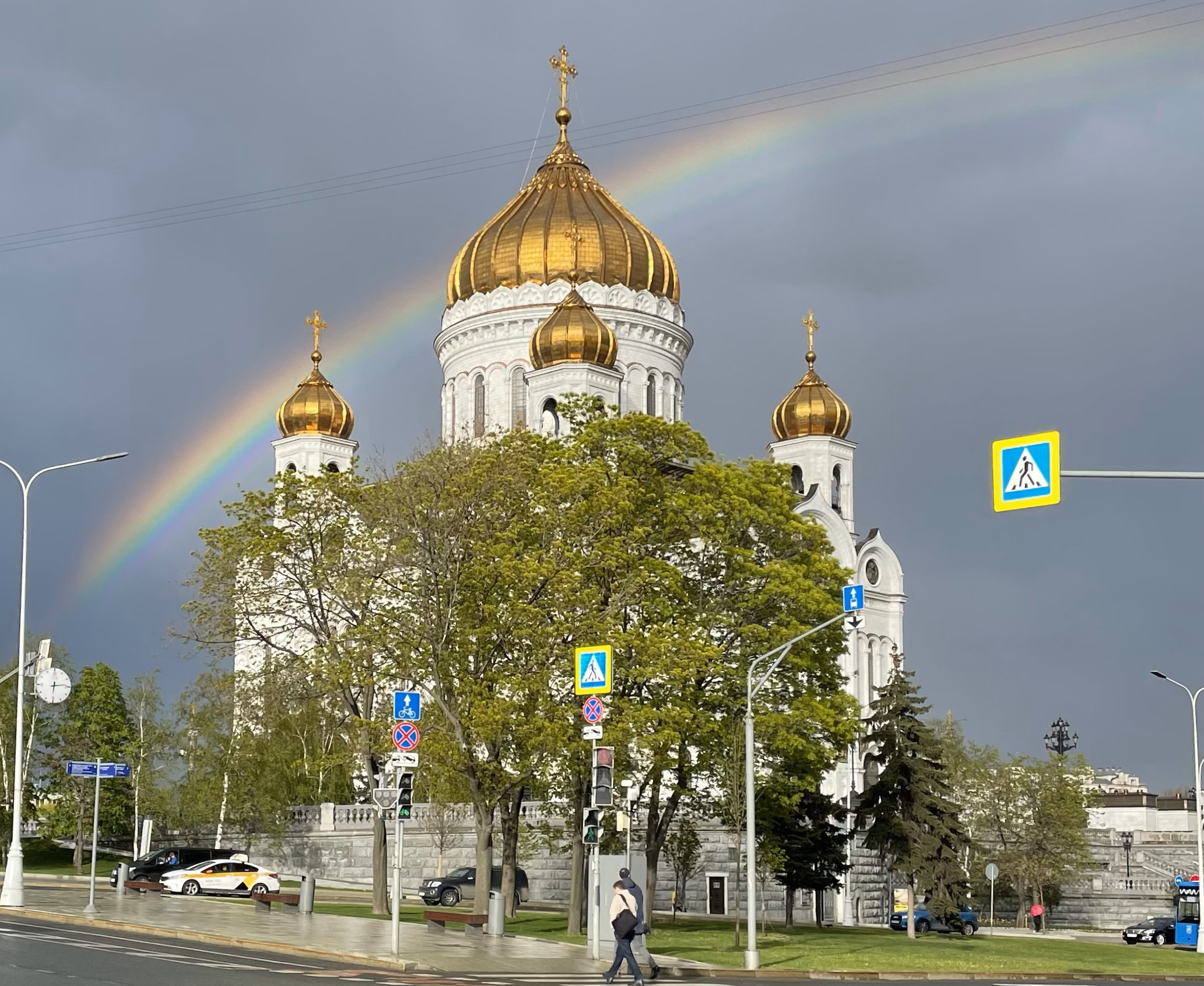 Универмаг у Красного моста - ulethai.ru